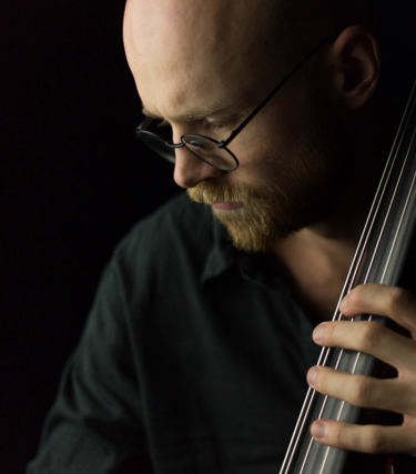 Den poetiske bassist.