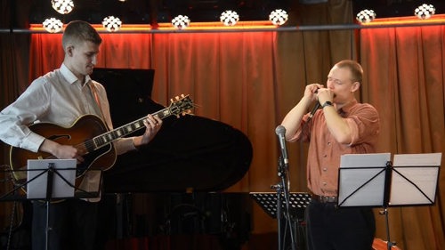 KONCERT  Heisse Bülow