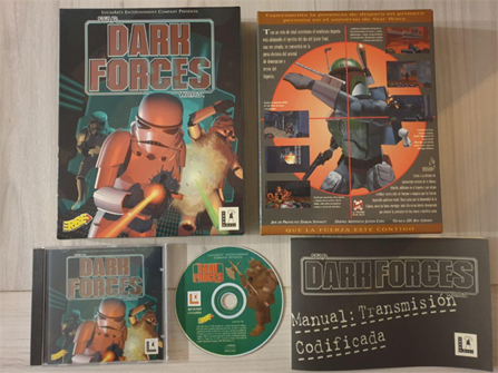 Titel: Star Wars Dark Forces spansk PC udgave med stor spilæske, bagside, cd og manual - Beskrivelse: Star Wars Dark Forces spansk PC udgave med stor spilæske, bagside, cd og manual